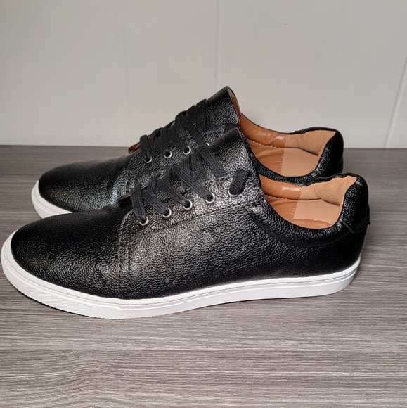 Vince Camuto Grafte Big Boys Kids Teen size 7 Black Laced Sneakers Shoes Casual - Picture 10 of 12